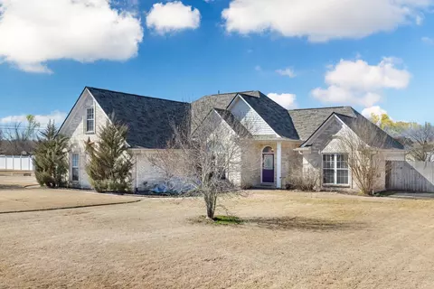 125 Farmer Trl, Atoka, TN 38004