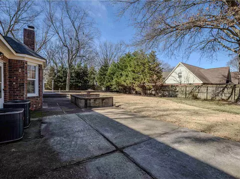 Exterior - 935 Winleaf Dr, Collierville, TN 38017 photo 9 of 12