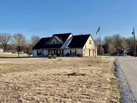 6395 Feathers Chapel Dr, Somerville, TN 38068