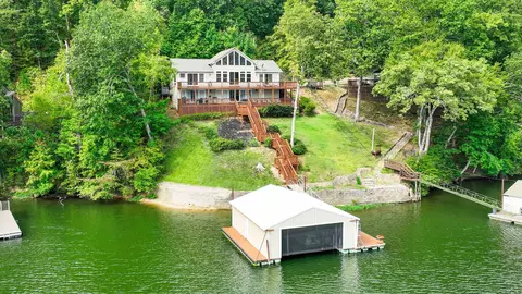 215 Glading Place Ln, Counce, TN 38326