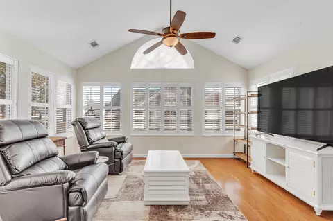 1213 Oak Timber Cir #25, Collierville, TN 38017