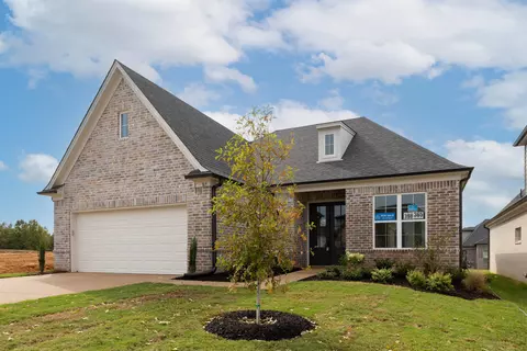365 Green Willow Dr, Oakland, TN 38060