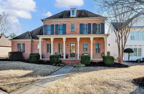 857 Five Oaks Ln, Collierville, TN 38017