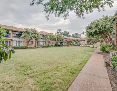 4400 Poplar Ave #42, Memphis, TN 38117