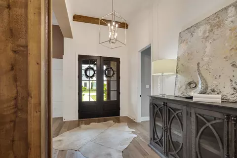 Entry Way - 237 Beckham Dr, Collierville, TN 38017 photo 1 of 3