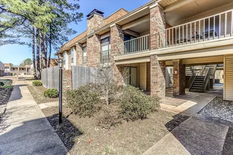 6584 S Poplar Woods Cir #1, Germantown, TN 38138