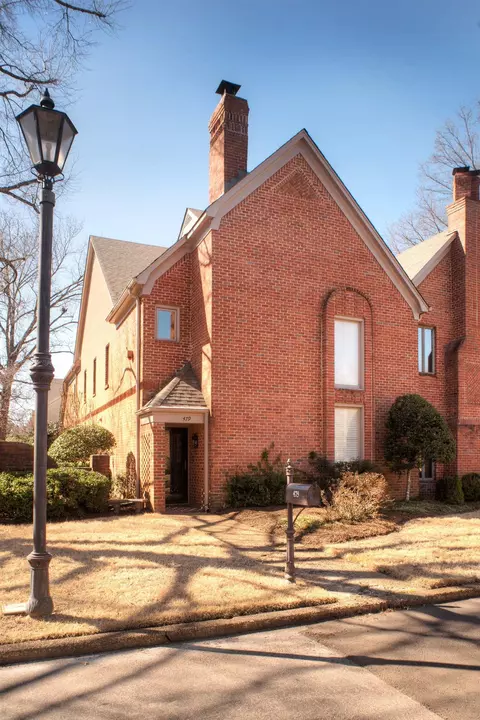 479 E Racquet Club Pl #479, Memphis, TN 38117