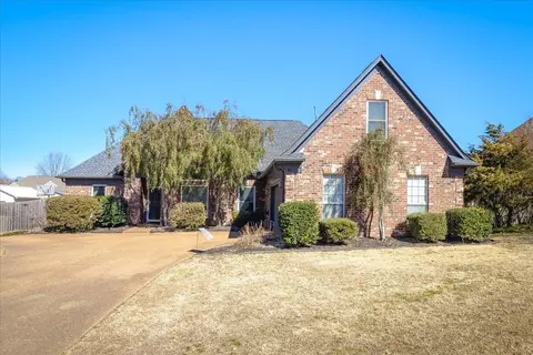 35 Brookhaven Ln, Oakland, TN 38060