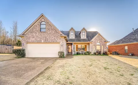 30 Sadie Cv, Oakland, TN 38060