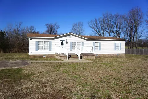 375 Emmitt Culberth Ln, Mason, TN 38049