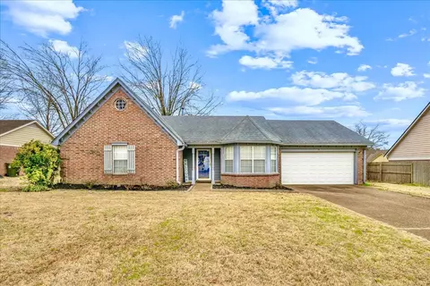 8043 Sandywood Ln, Bartlett, TN 38133
