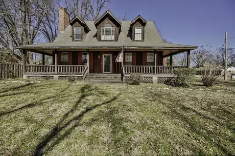 5748 Spring Lake Rd, Memphis, TN 38135