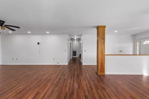 Entry Way - 735 W Hwy 72 Hwy W, Walnut, MS 38683 photo 1 of 1