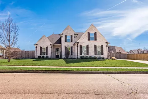 3592 Wellwick Dr, Bartlett, TN 38133