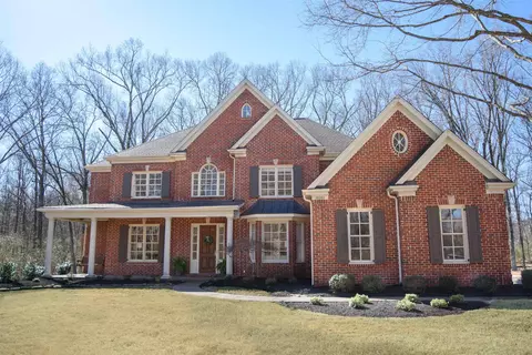10353 Stoney Brooke Rd, Collierville, TN 38017