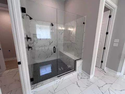 Bath - 10264 Liam Ln, Collierville, TN 38017 photo 3 of 6