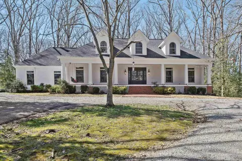 1805 Russell Rd, Bolivar, TN 38008
