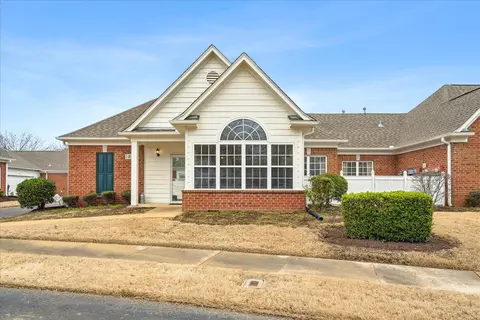 1493 Castle Pines Cir, Collierville, TN 38017