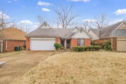 682 Walnut Valley Ln, Memphis, TN 38018