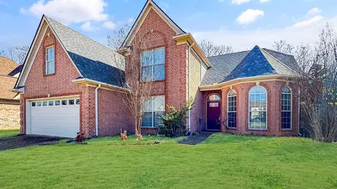 1296 Carlton Ridge Dr, Cordova, TN 38016