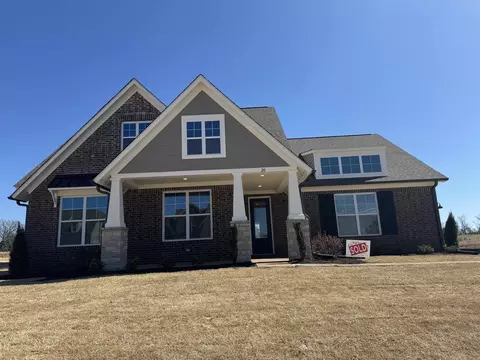 20 Wild Oak Dr, Oakland, TN 38060