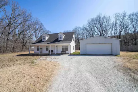 2100 Wilbourne Rd, Oakland, TN 38060