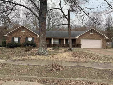 3811 Misty Oak Dr, Memphis, TN 38125