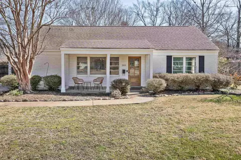 300 Vescovo Dr, Memphis, TN 38117