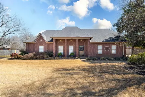 8263 Clinton Way Ln, Memphis, TN 38018