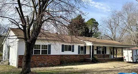 531 E Tigrett St, Halls, TN 38040