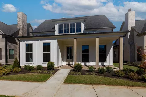 415 Valley Forge Ln, Rossville, TN 38066