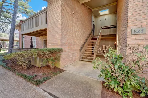 825 Merrywood Gln #1, Memphis, TN 38117