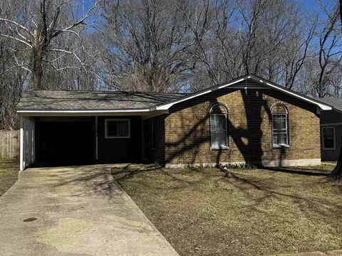 3292 Sandy Springs Dr, Memphis, TN 38128