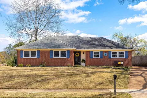 308 Mcelroy Rd, Memphis, TN 38120