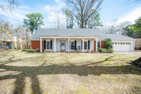 1794 Oak Hill Dr, Germantown, TN 38138