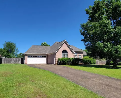 146 Brittany Ln, Atoka, TN 38004