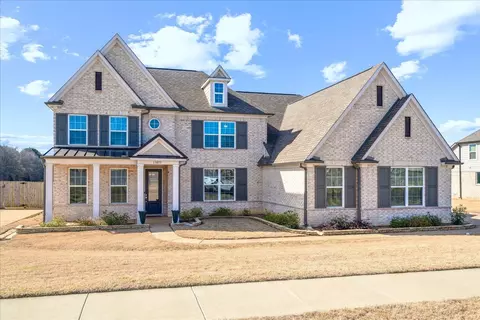 13853 Highlands Crest Dr, Olive Branch, MS 38654