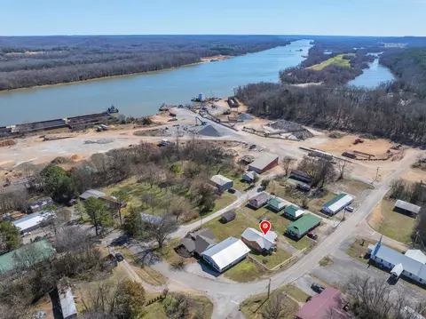 1175 1213 Perryville Rd, Parsons, TN 38363