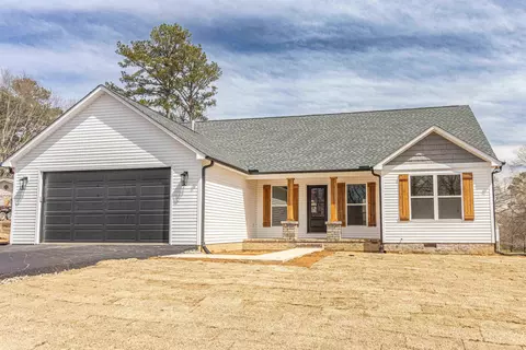 335 Oakgrove Rd N, Selmer, TN 38375