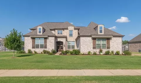 7192 Harrier Dr E, Olive Branch, MS 38654