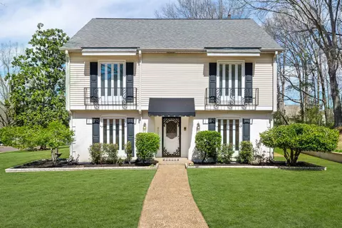 8076 Dogwood Rd, Germantown, TN 38138