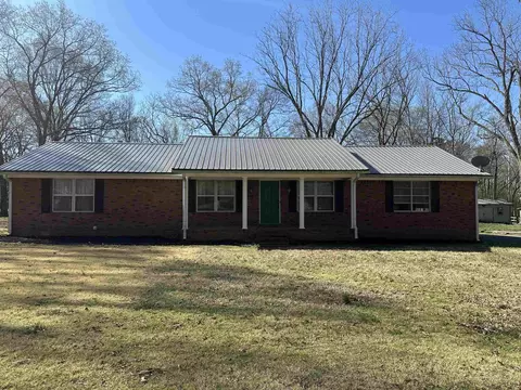 907 Charleston St, Somerville, TN 38068