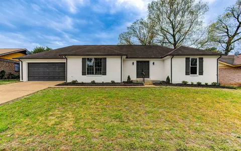 6127 Gray Oak Ave, Memphis, TN 38115