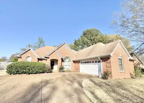 8392 King William St, Cordova, TN 38016