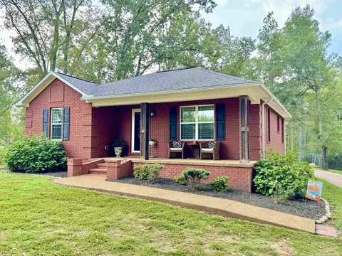 40 Foxtrot Rd, Adamsville, TN 38310