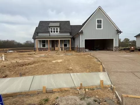 260 Highland Park Cv, Oakland, TN 38060