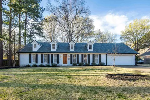 209 E Powell Rd, Collierville, TN 38017