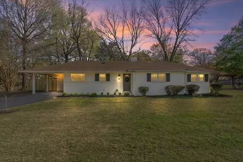 4291 Charleswood Ave, Memphis, TN 38117