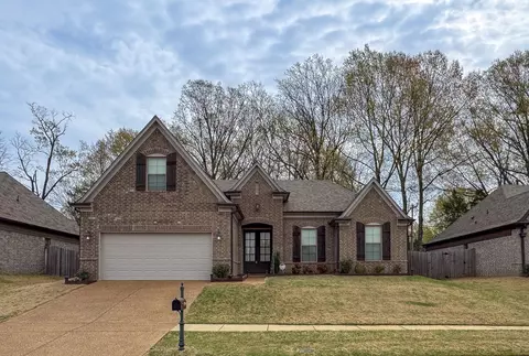 7754 Shadowcrest Rd, Memphis, TN 38125