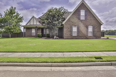 7176 Ryan Hill Dr, Millington, TN 38053